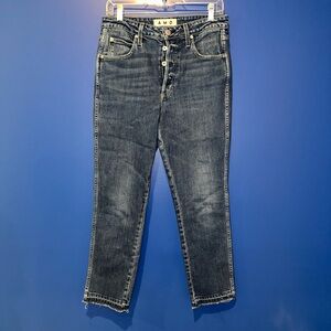 AMO Cropped Blue Jeans